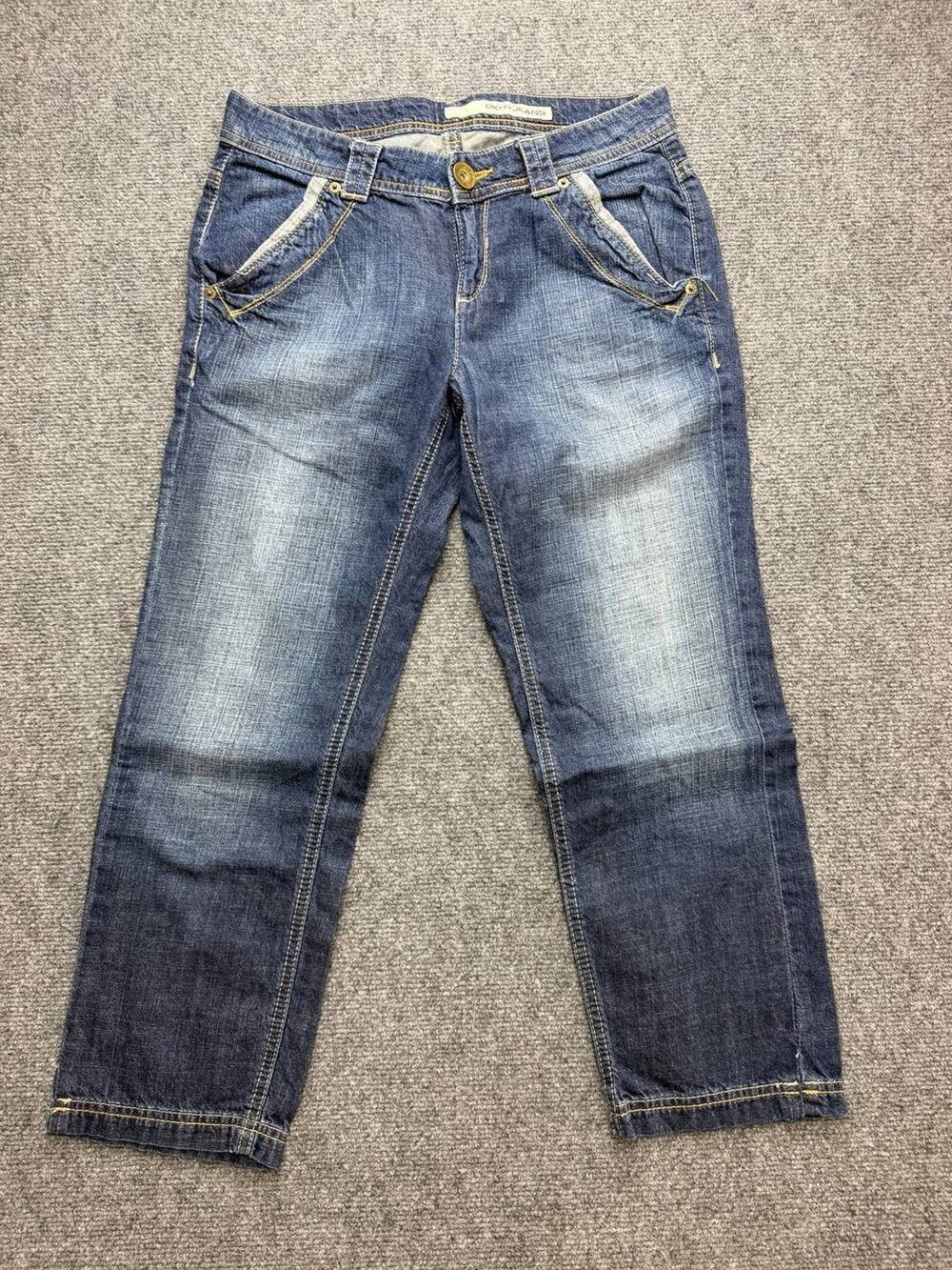 Y2K DKNY Jeans Women's Size 6 Cropped Straight Leg Medium Wash Denim